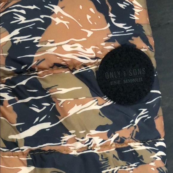 Puffer jacket for men - Picture 6 of 7